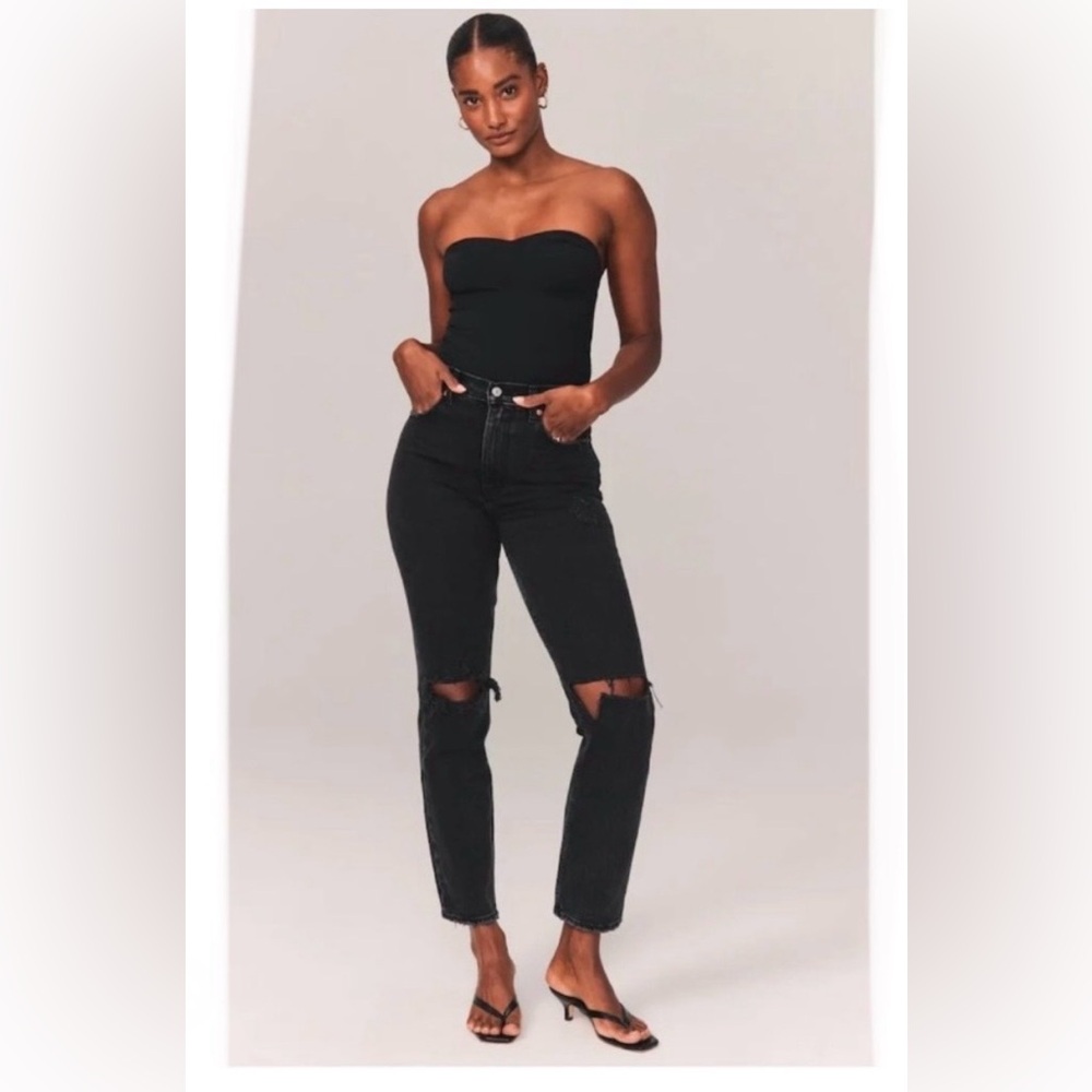 Abercrombie 90s Straight Ultra High Rise Jeans